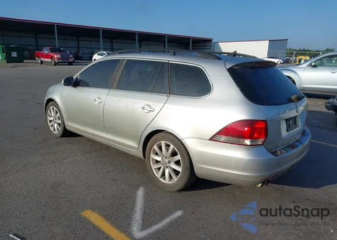 2014 Volkswagen Jetta Sportwagen 2.0L Tdi from USA, damaged, VIN 3VWPL7AJ3EM618615